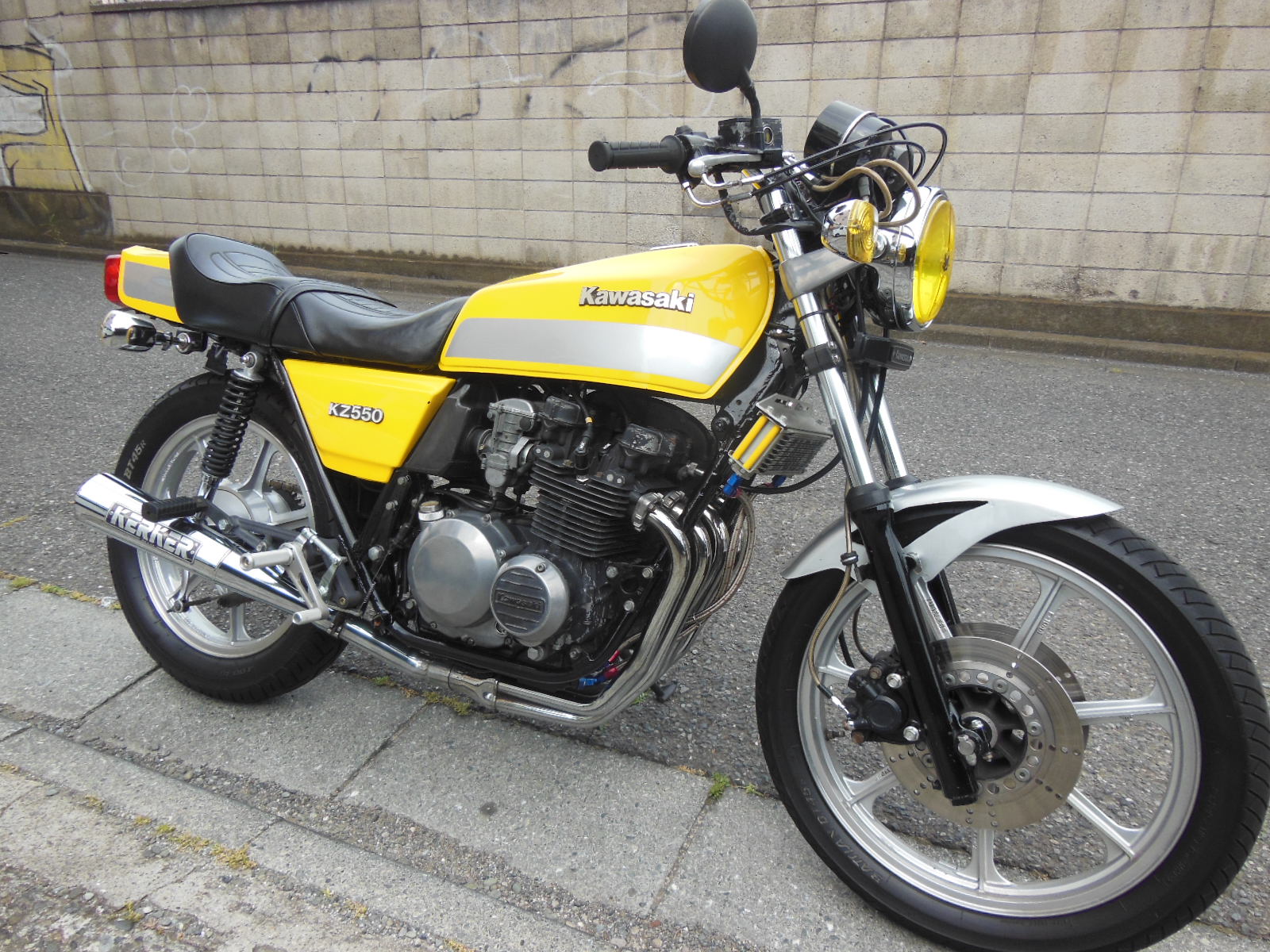 カワサキ Z400J画像